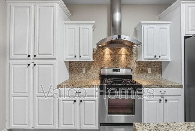 Building Photo - 6326 N 14th Pl