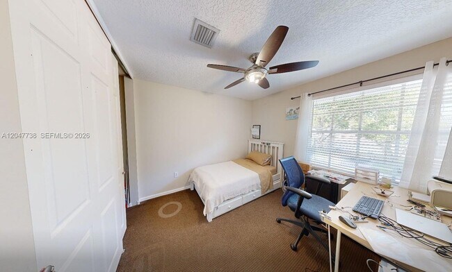 Building Photo - 9640 Wyeth Ct