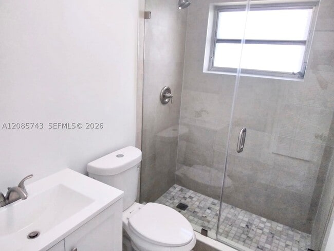 Building Photo - 3304 SW 23rd St