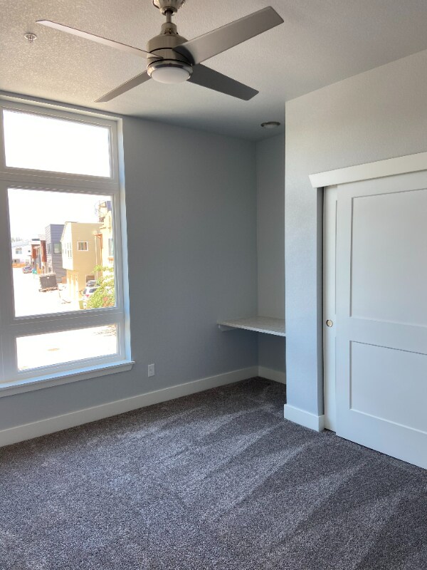 Building Photo - 909 Blondel St