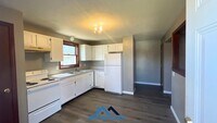 Building Photo - 65 Wisteria St