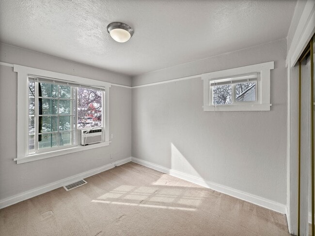 Building Photo - Excellent 3-Bed, 2-Bath Home in Heart of Cheyenne, WY!