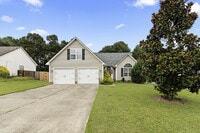 Building Photo - Purple Door Home in Raeford