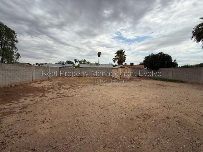 Building Photo - 9248 W Mescal St