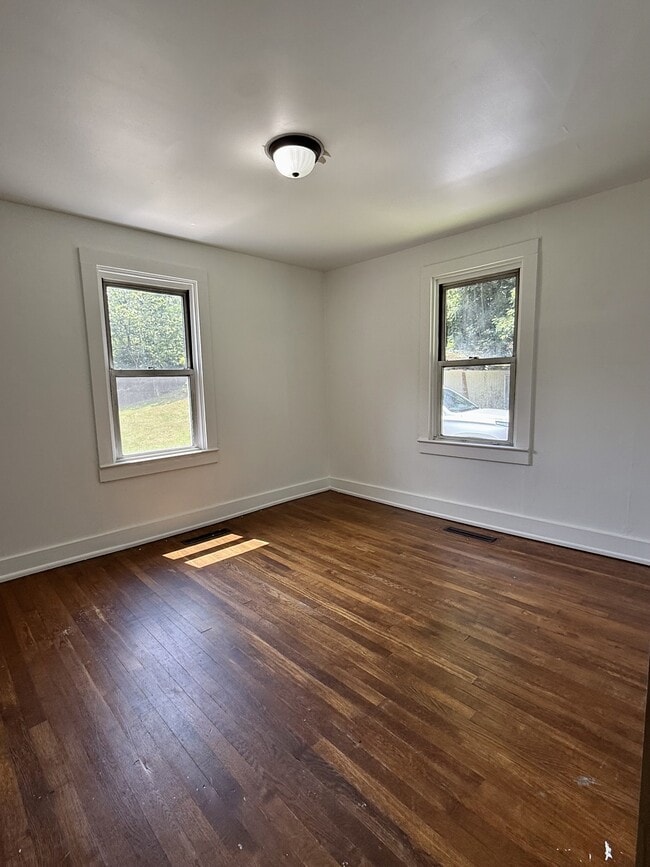 Building Photo - 1135 KY-519