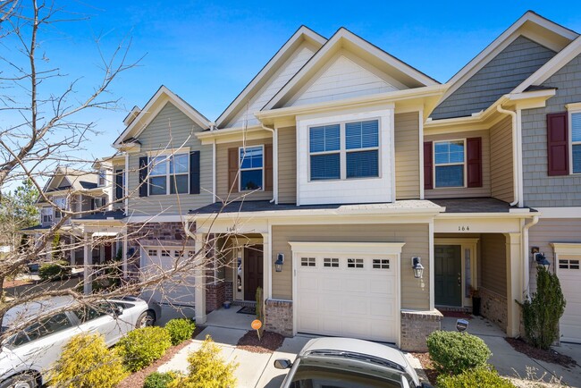 Building Photo - Stylish and Spacious 3bd/2.5ba Townhome w/ Garage in SE Durham!