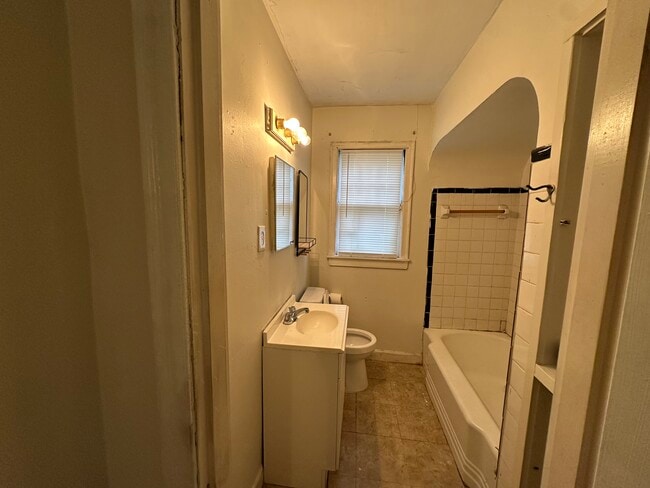 Building Photo - 3398 Carrington Rd