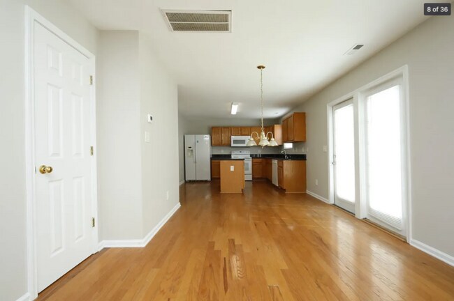 Building Photo - 4014 Springfield Creek Dr