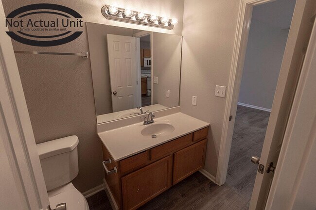 Building Photo - 1521 Typhoon Ct