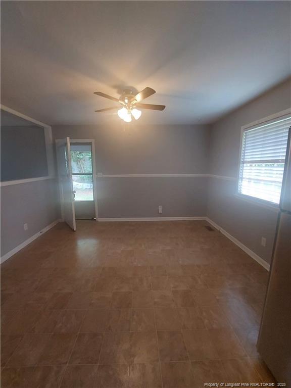 Building Photo - 1822 Camelot Dr