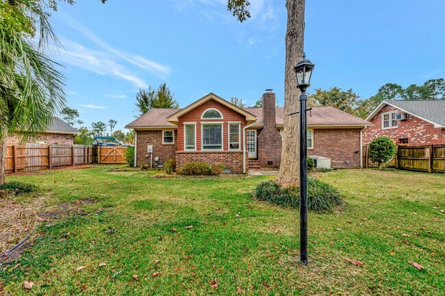 Building Photo - Charming 4-Bedroom, 2-Bath Brick Home with...