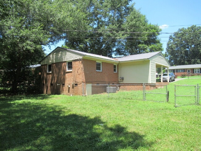 Building Photo - Lincolnton Home for Rent