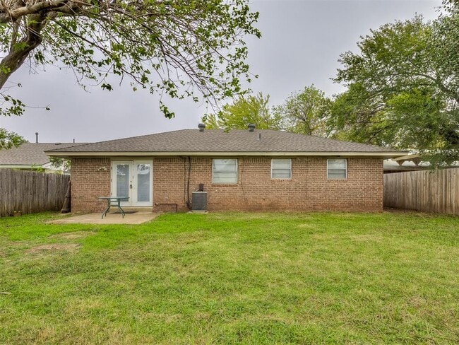 Building Photo - 1518 Boyd St