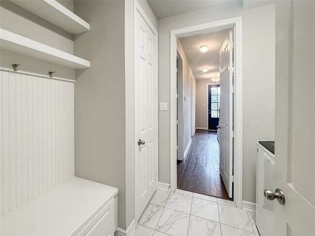 Building Photo - 9503 Towne Lake Pkwy