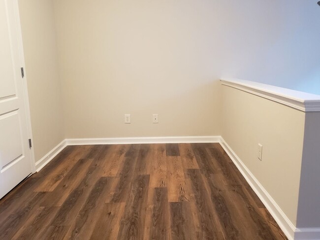 Building Photo - 2BR Townhouse in Canton