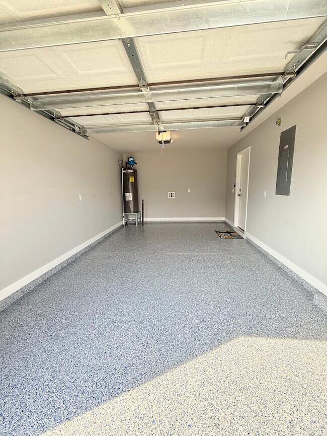 Building Photo - 140 Machrie Loop