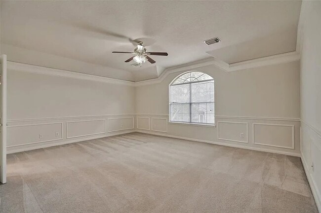 Building Photo - 511 Elm Ridge Dr