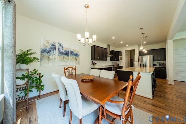 Building Photo - 18401 Palisades Ct