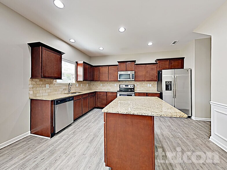 Building Photo - 7513 Nathaniel Woods Blvd