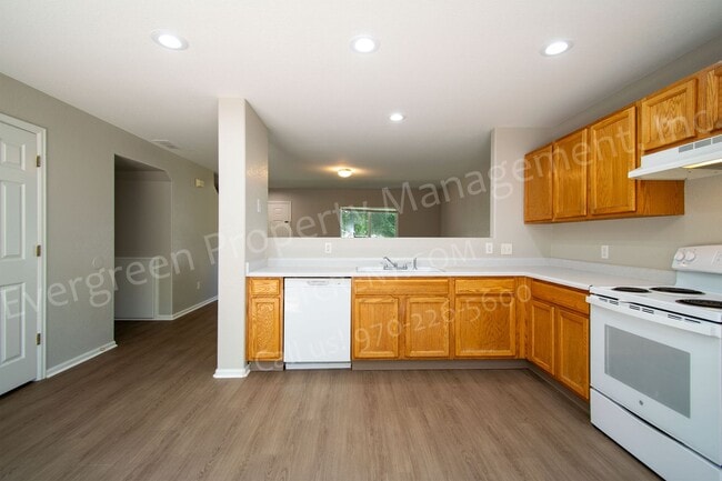 Building Photo - 3326 Warren Farm Dr