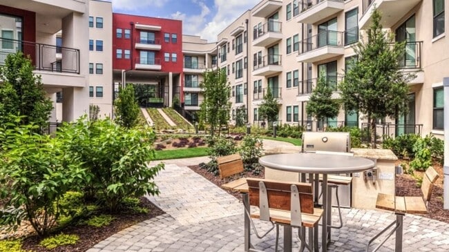 Building Photo - 3290 Cobb Galleria Pkwy