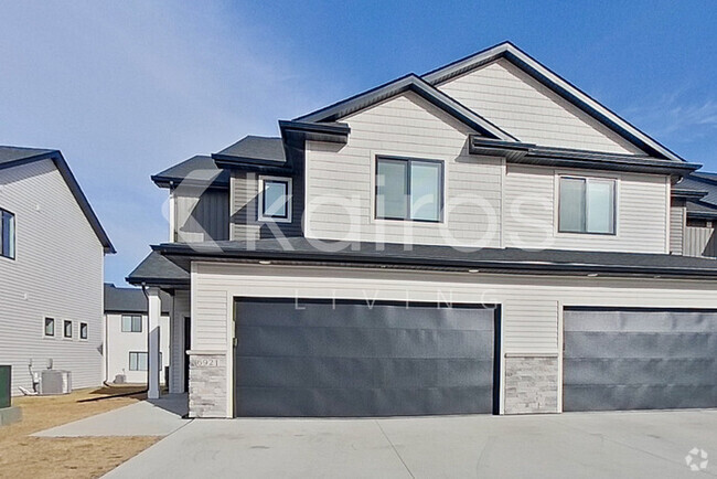 Building Photo - 6921 Holly Ct