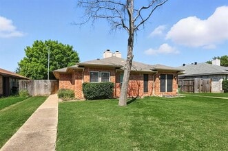 Building Photo - 705 Cory St