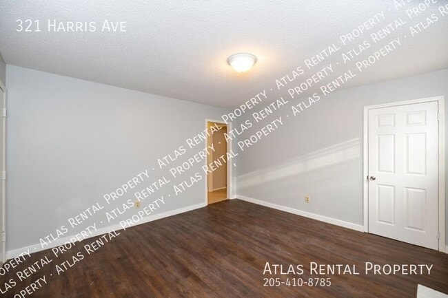 Building Photo - 321 Harris Ave