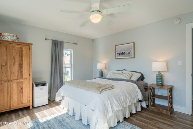 Building Photo - 9 Bolster Ln NE