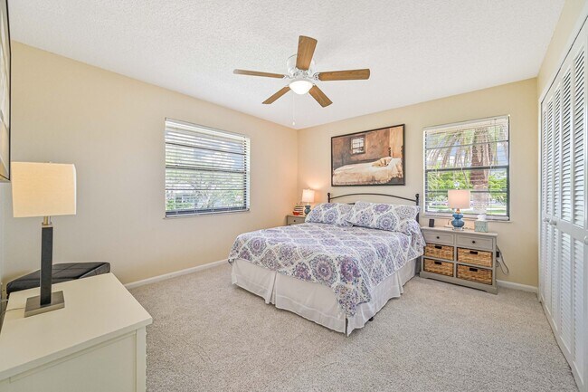 Building Photo - * Renovated 1/1 Condo ~ Annual Lease, Whiskey Creek **