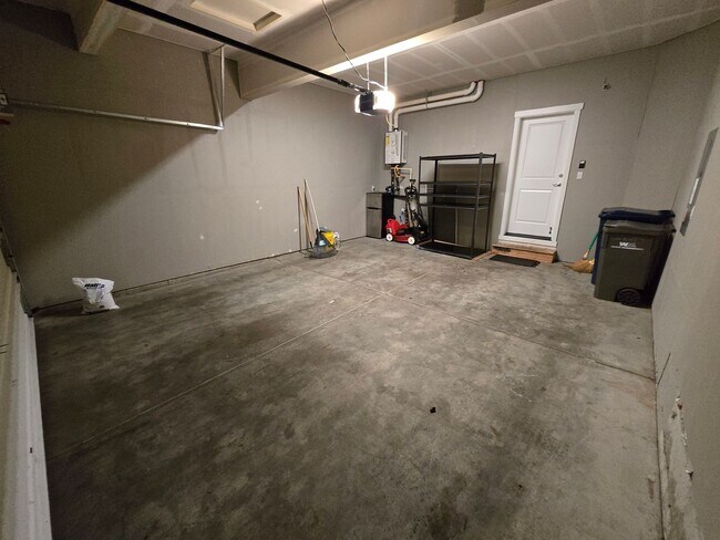 Building Photo - 3 Bedroom 2.5 Bath Home in Stanwood - Pet Friendly!