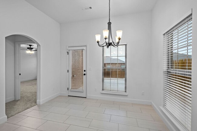 Building Photo - Gorgeous Home in Bentonville!