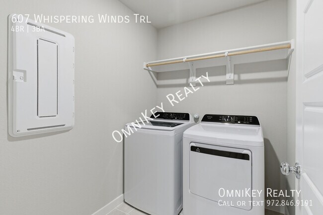 Building Photo - 607 Whispering Winds Trl