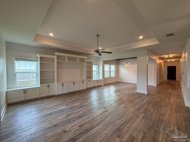 Building Photo - 6169 Jenks Dr