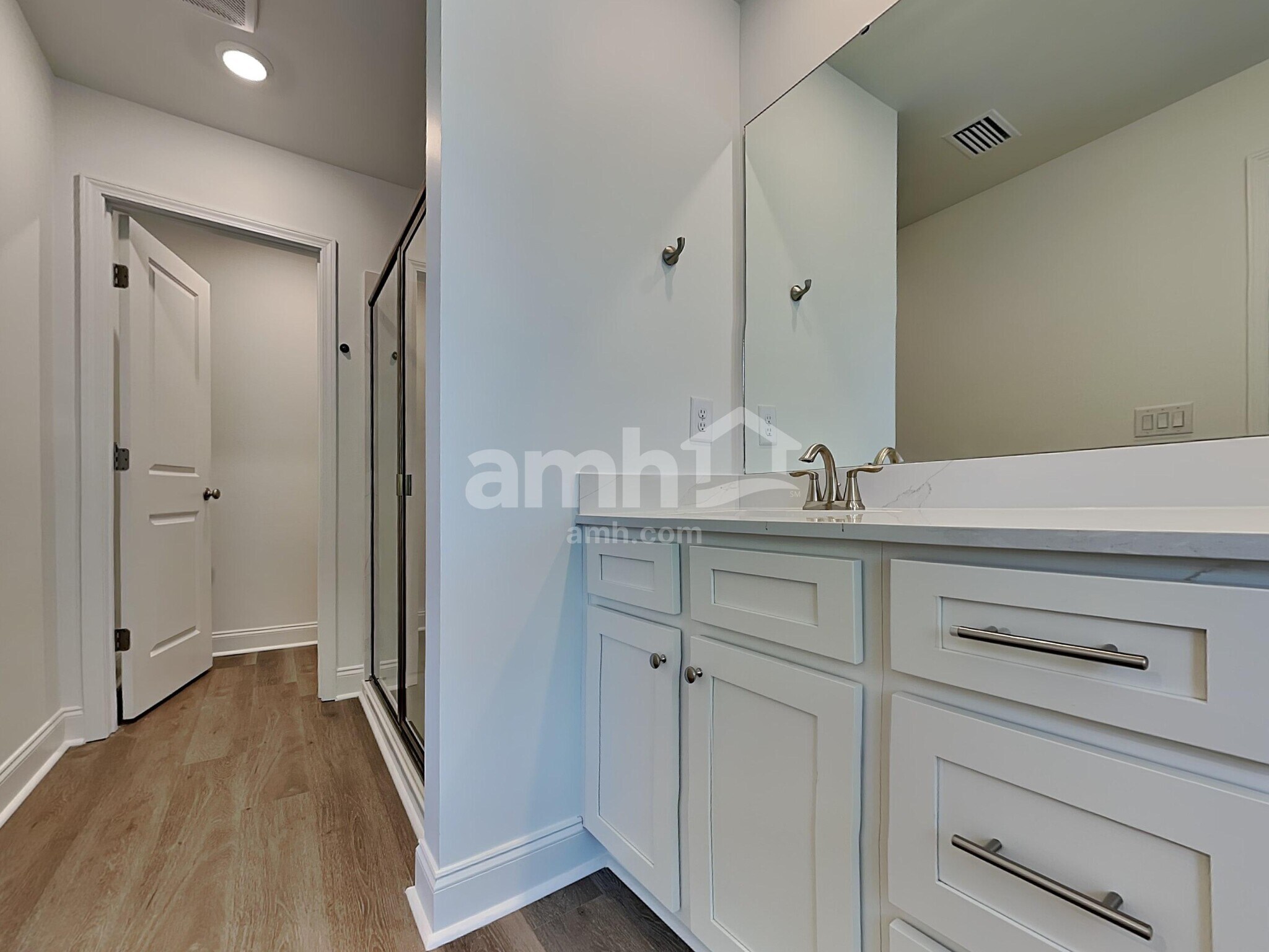 Building Photo - 535 Armstrong Curv