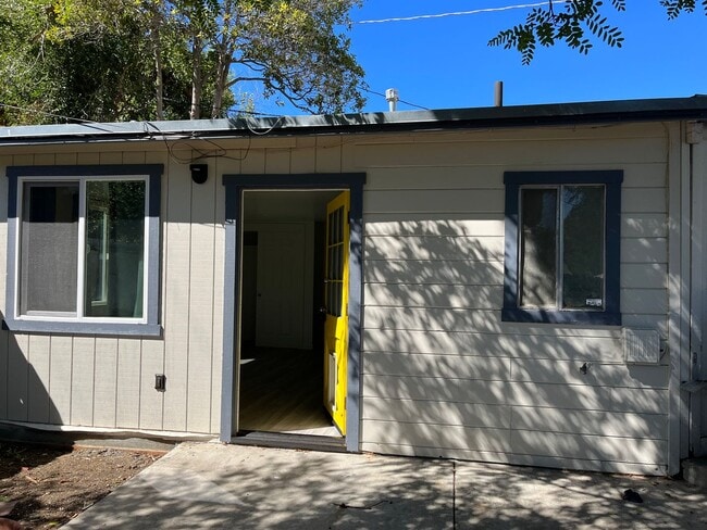 Building Photo - 331 Cerro Romauldo Ave