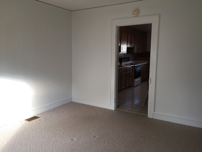 Building Photo - 2 Bedroom House Downtown Greenville