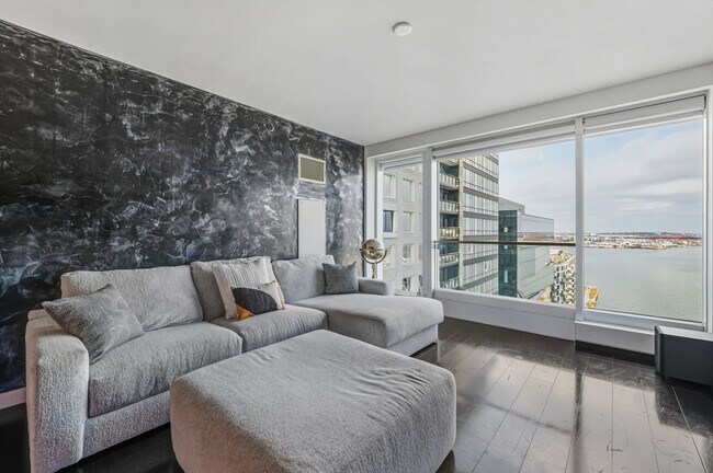 Building Photo - 150 Seaport Blvd