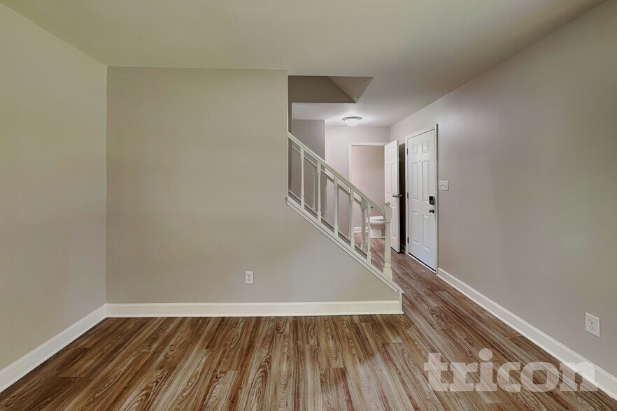 Building Photo - 3201 Berrybush Ct