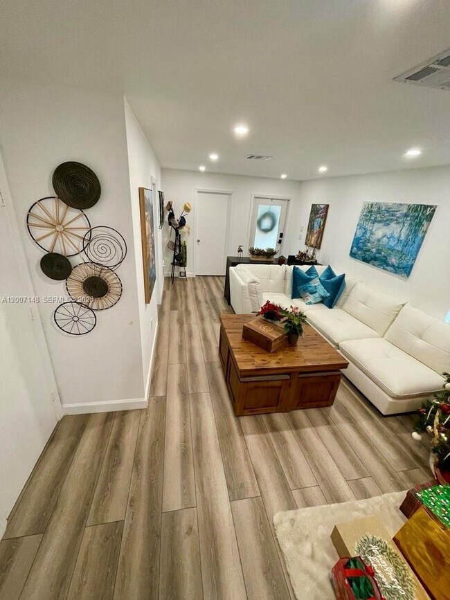 Building Photo - 1149 NW 126th Pl