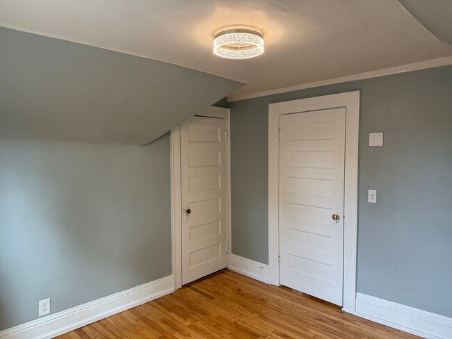 Building Photo - 780 Curfew St