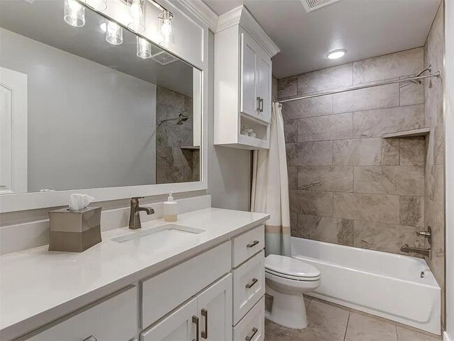 Building Photo - 1391 Hickory Trl