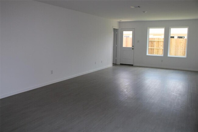 Building Photo - 3036 Dawn Sound Dr