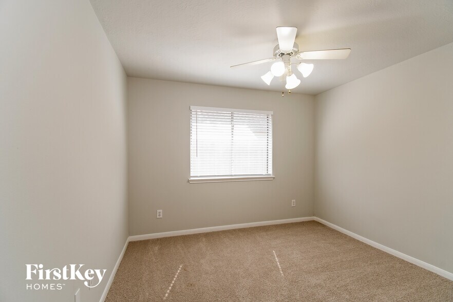 Building Photo - 3111 Bay Spring Dr