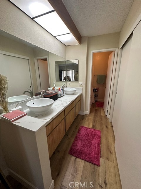 Building Photo - 6926 Laguna Pl