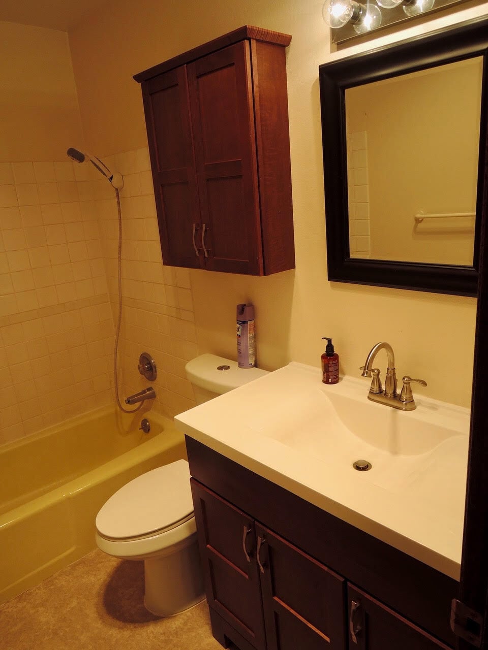 Bathroom - 625 SW Center St