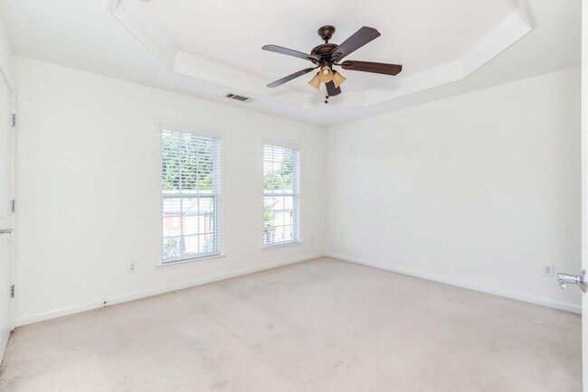 Building Photo - 2345 Limehurst Dr