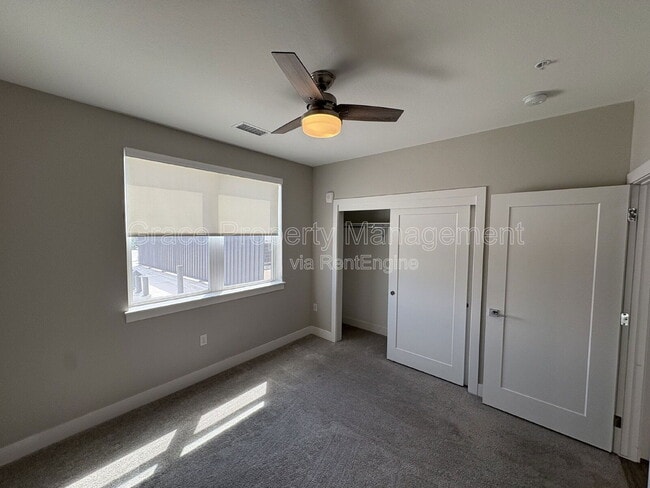 Building Photo - 3500 S Corona St