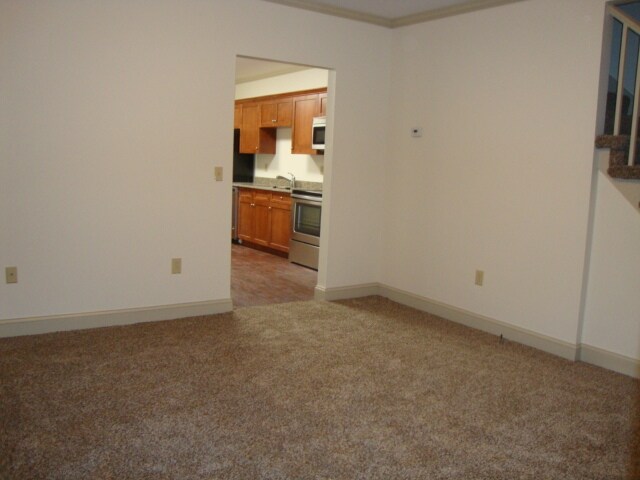 Building Photo - 20 Church St