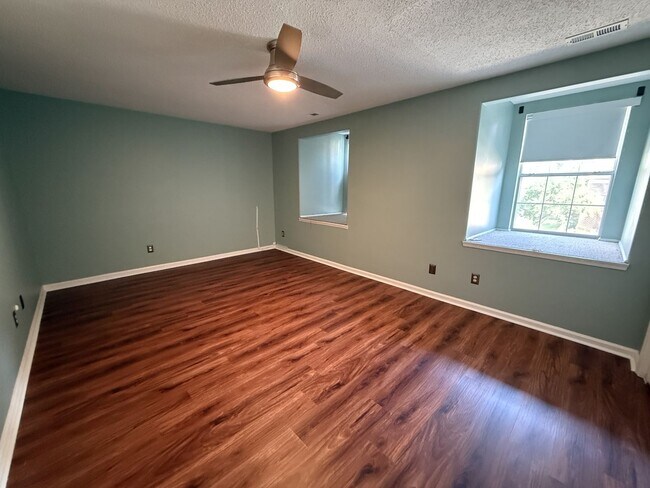 Building Photo - 131 Spoon Ct